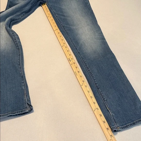 WHBM Women's The Slim Mid Rise Medium Wash Blue Jeans Size 8 - Picture 5 of 14